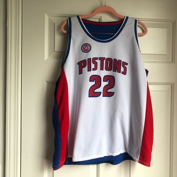 Reversible Detroit Pistons Jersey - Picture 5 of 8